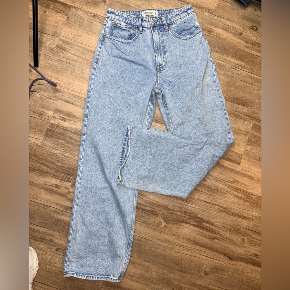 Abercrombie & Fitch Light Wash Blue High-Rise Straight Jeans